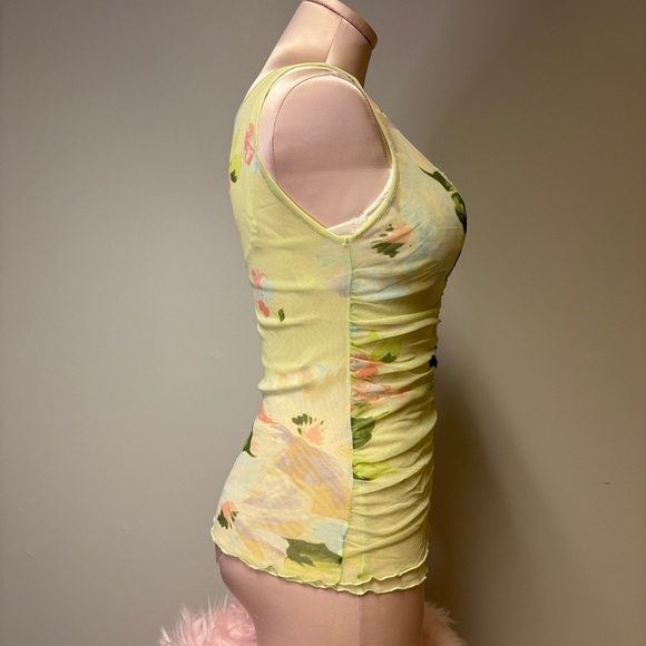 Armani Collezioni Spring Yellow/Green Floral Mesh Tank Top in size 6 - Picture 3 of 6